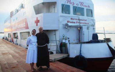 Amazonia: En un barco, la esperanza y el consuelo de Cristo